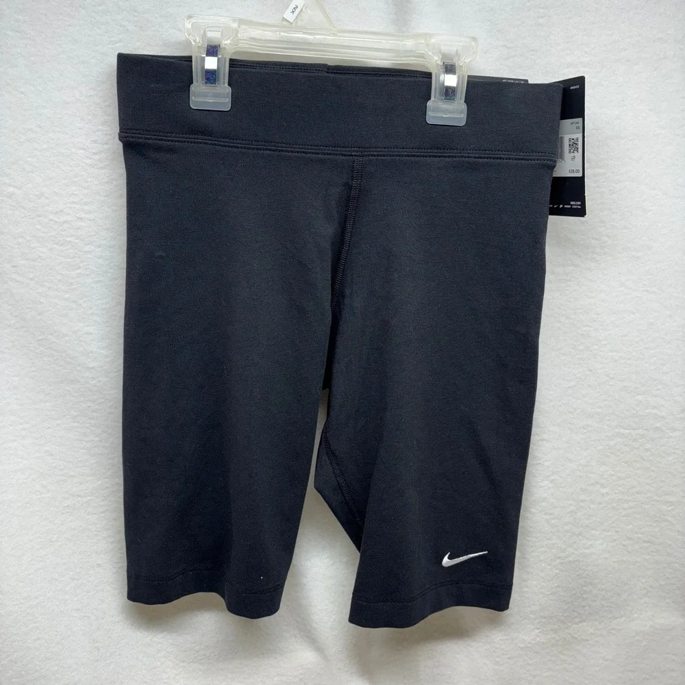 Nike Womens Black Tight Fit Athletic Bike Shorts‎ XS CZ8526 010 NWT